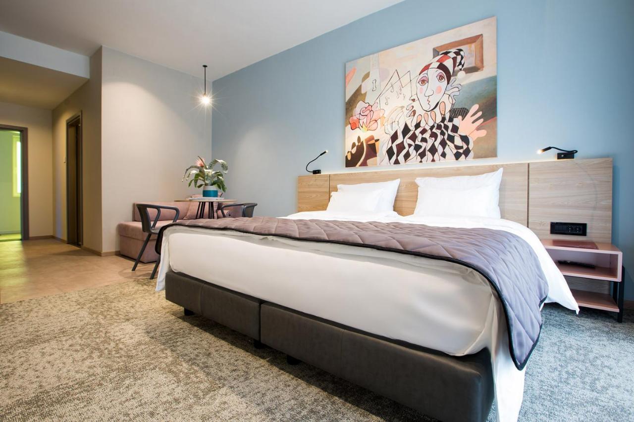 Hotel Forum Garni Суботица Экстерьер фото
