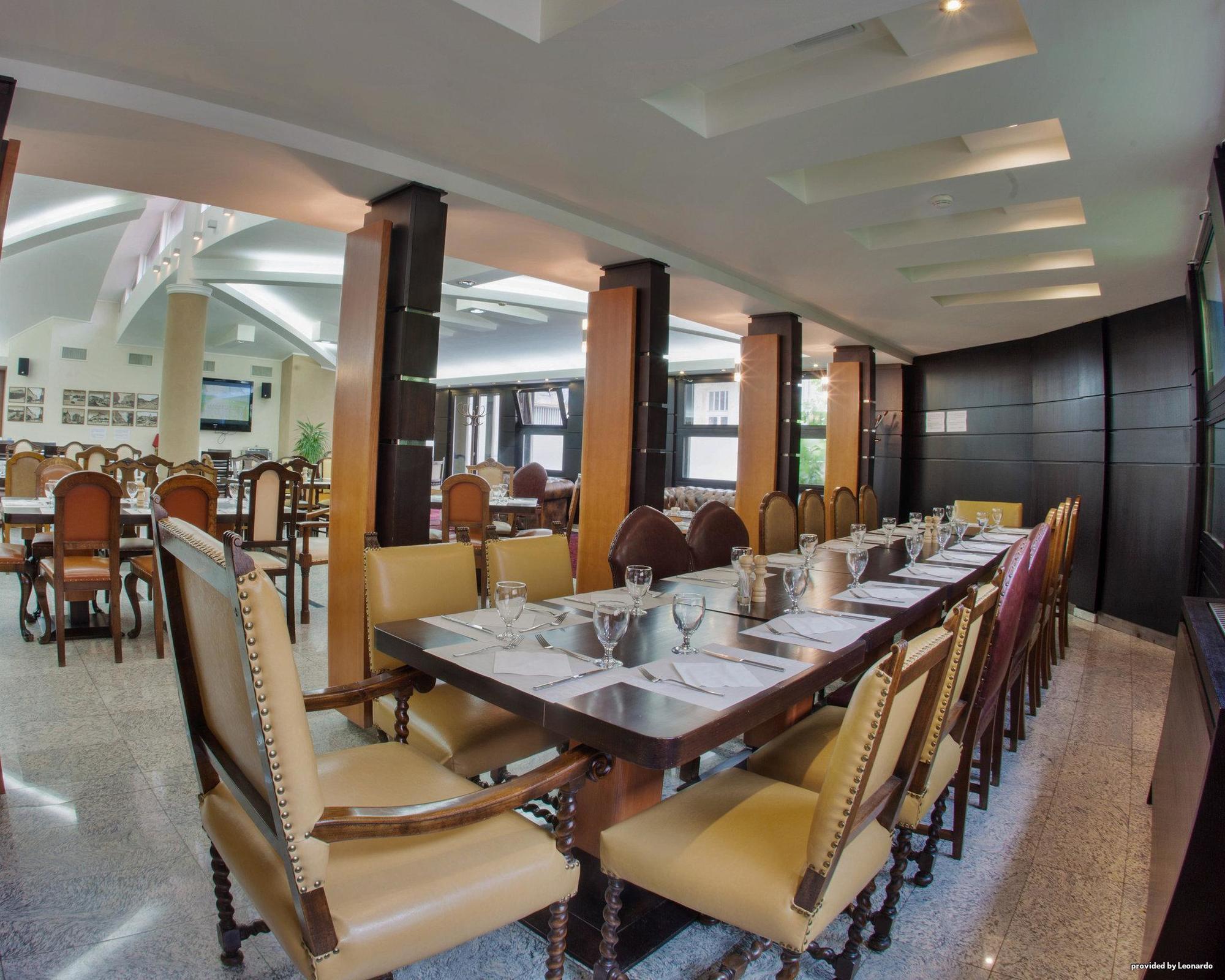 Hotel Forum Garni Суботица Экстерьер фото