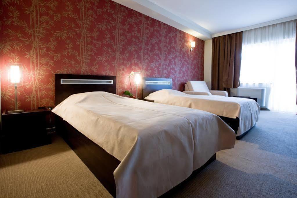 Hotel Forum Garni Суботица Экстерьер фото
