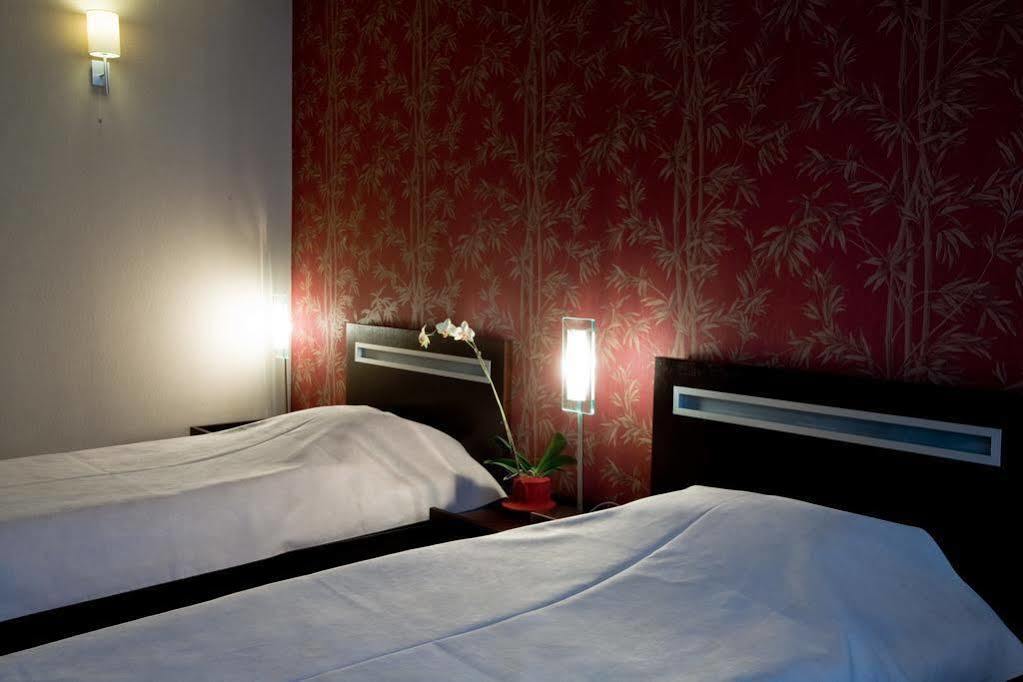 Hotel Forum Garni Суботица Экстерьер фото