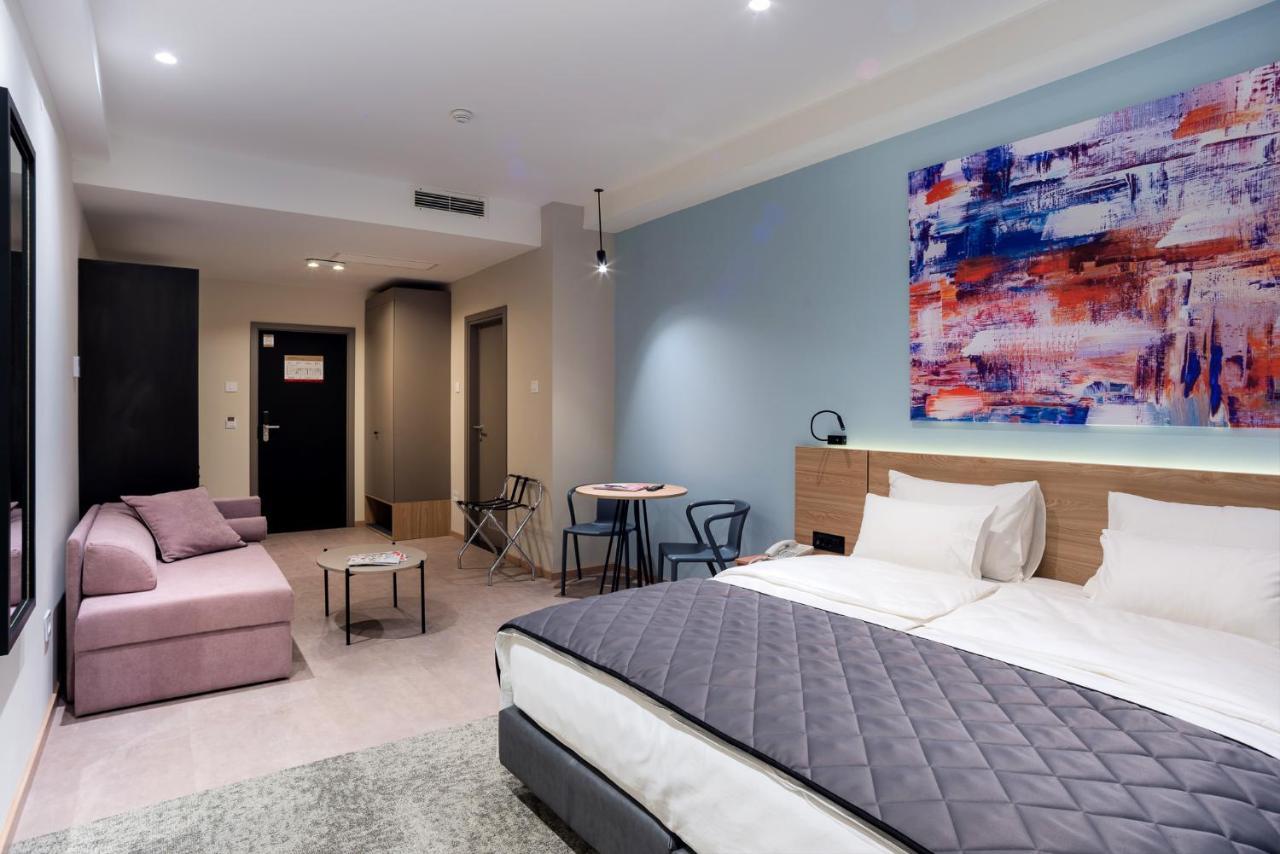 Hotel Forum Garni Суботица Экстерьер фото