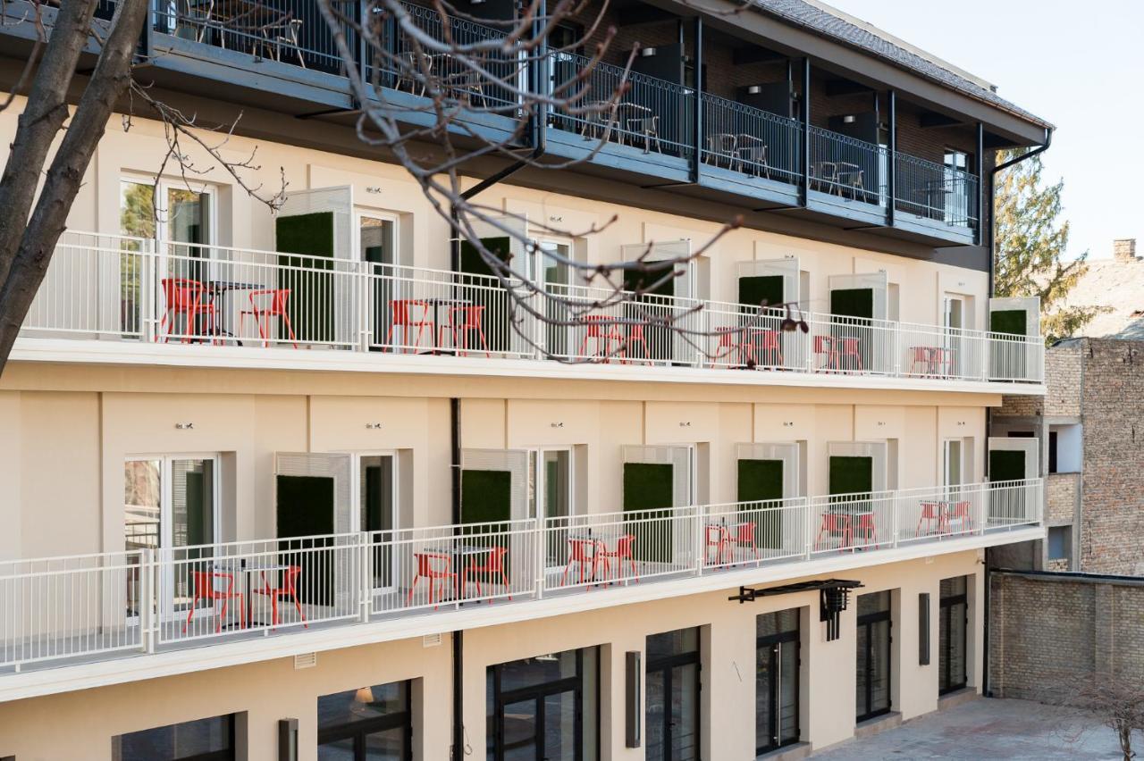 Hotel Forum Garni Суботица Экстерьер фото