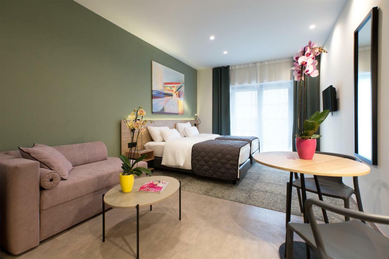 Hotel Forum Garni Суботица Экстерьер фото