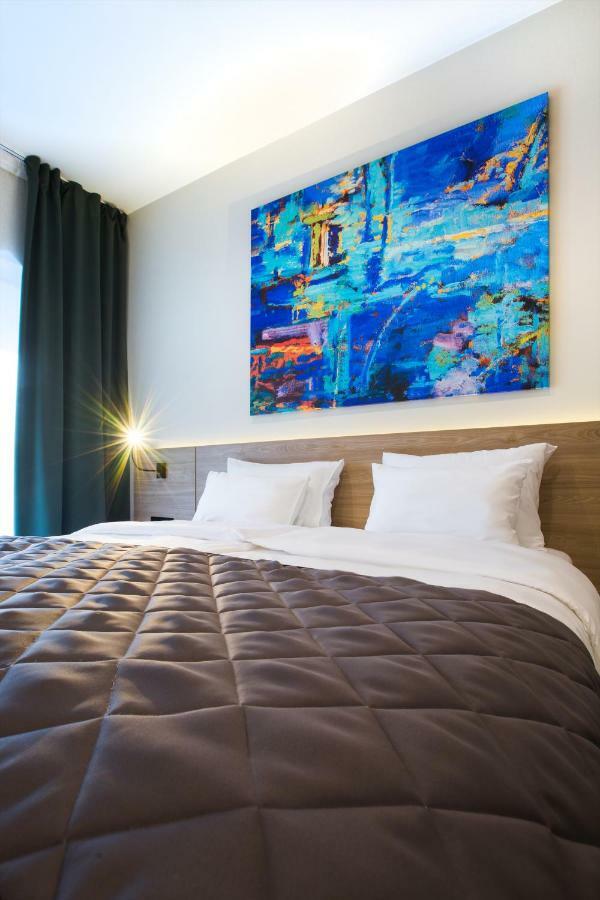 Hotel Forum Garni Суботица Экстерьер фото